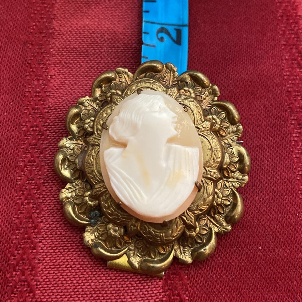 Antique Italian Genuine Carved Shell Hand Cameo Ornate Brass Broach - Picture 5 of 5